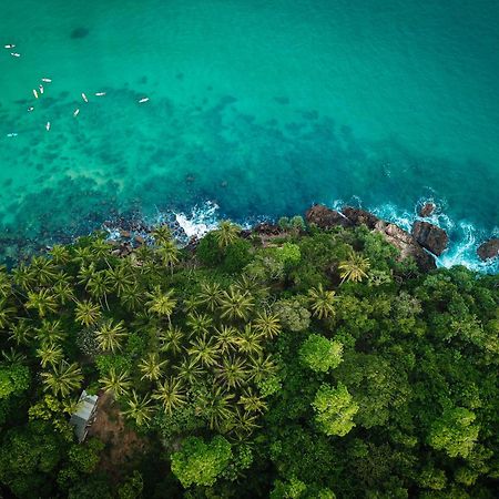 The Salty Pelican Yoga & Surf Retreat Диквелла Экстерьер фото