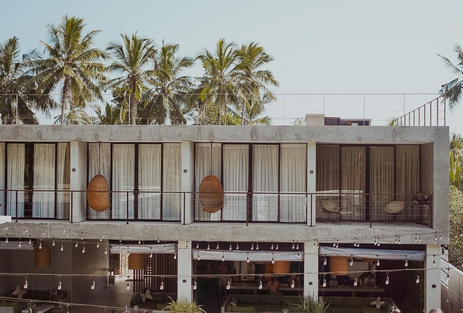 The Salty Pelican Yoga & Surf Retreat Диквелла Экстерьер фото