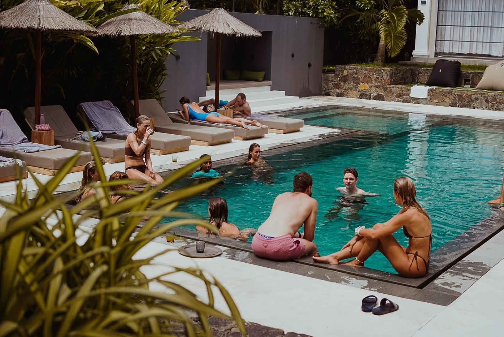The Salty Pelican Yoga & Surf Retreat Диквелла Экстерьер фото